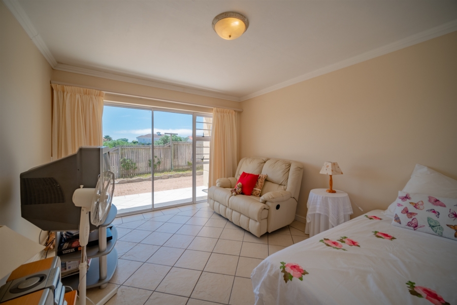 4 Bedroom Property for Sale in St Francis On Sea Eastern Cape
